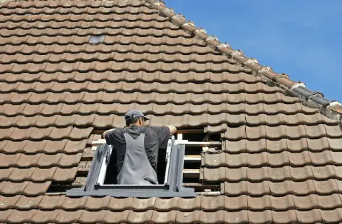 Pose de velux - Saint-Antoine-la-Forêt